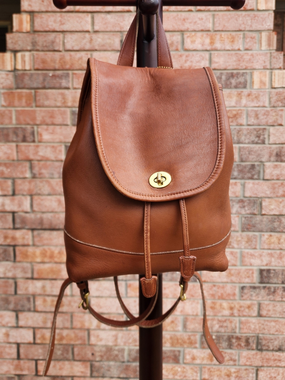 VINTAGE GRAIL! Coach British Tan Leather Daypack Backpack 9791 Turnlock USA